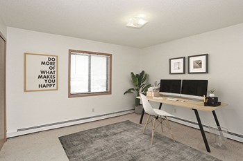813 7th Street South 1-3 Beds Apartment for Rent - Photo Gallery 6