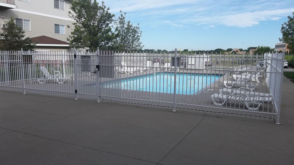 Outdoor Swimming Pool and Sun Deck