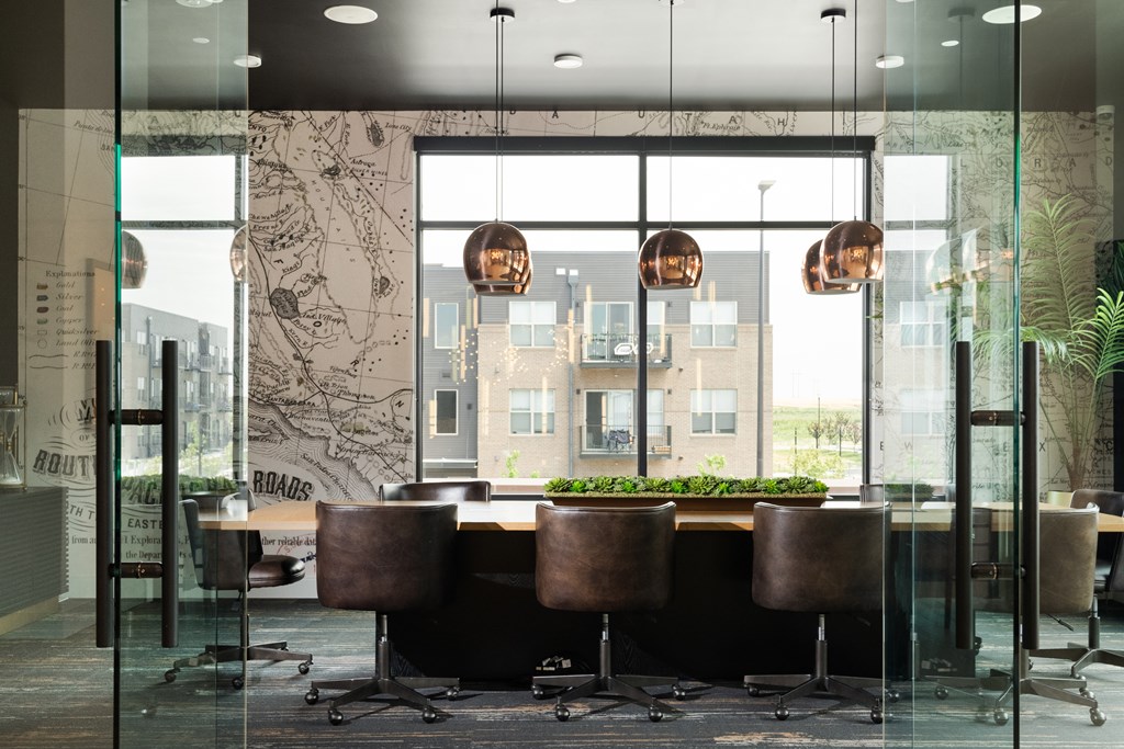 Working from home never look (or felt) so good. The Synergy Space supports online collaborations with reliable WiFi and private conference room.