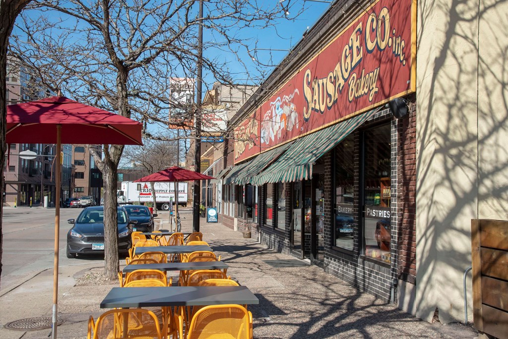 Photo showing the Minneapolis neighborhood near Red 20.