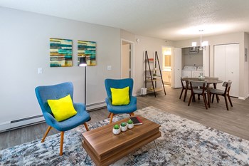 Regency Park Estates, St Cloud, MN Warm Inviting Living Rooms - Photo Gallery 2