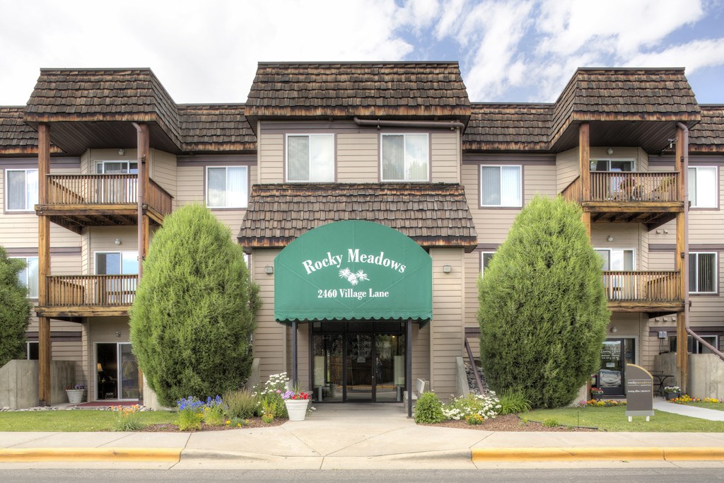 the building in which the hotel is located