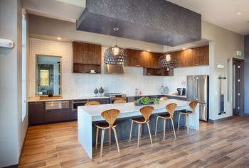 Community Room with Full Kitchen and Large Table - Photo Gallery 21