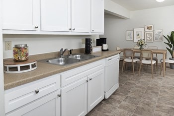 7700 49th Street North 1-2 Beds Apartment for Rent - Photo Gallery 6