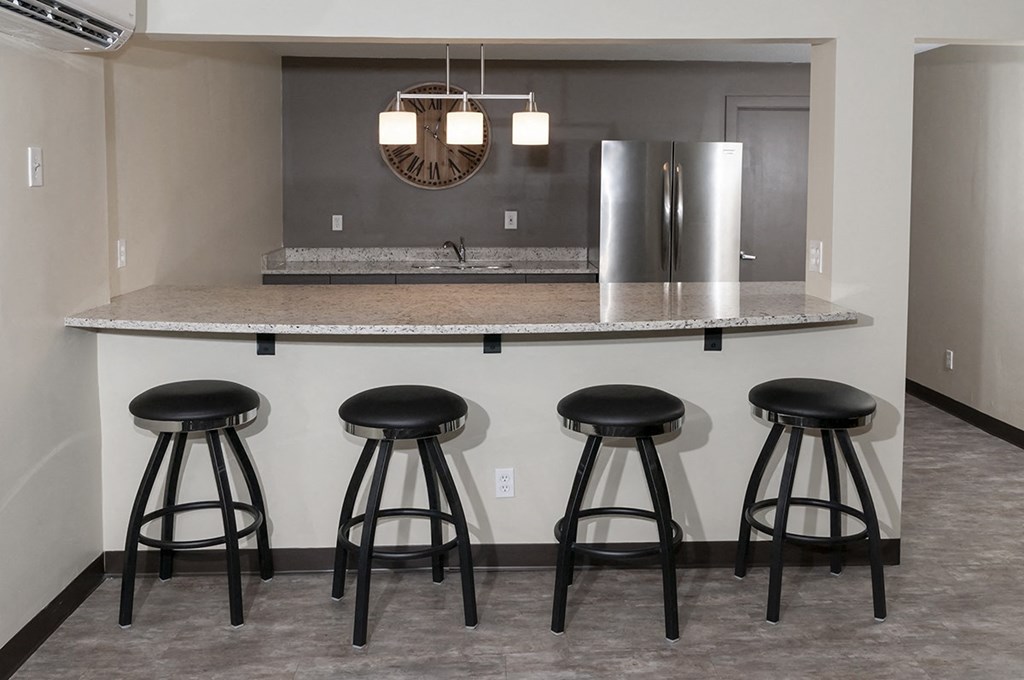 WoodhavenApartmentsMinneapolisMNFullCommunityRoomKitchen