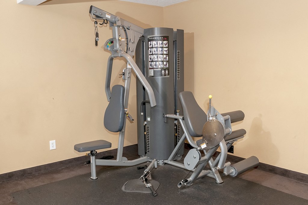 WoodhavenApartmentsMinneapolisMNStateOfTheArtHealthClubFitnessCenter
