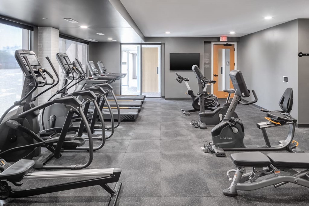 the gym at trillium apartments in fairfax, va