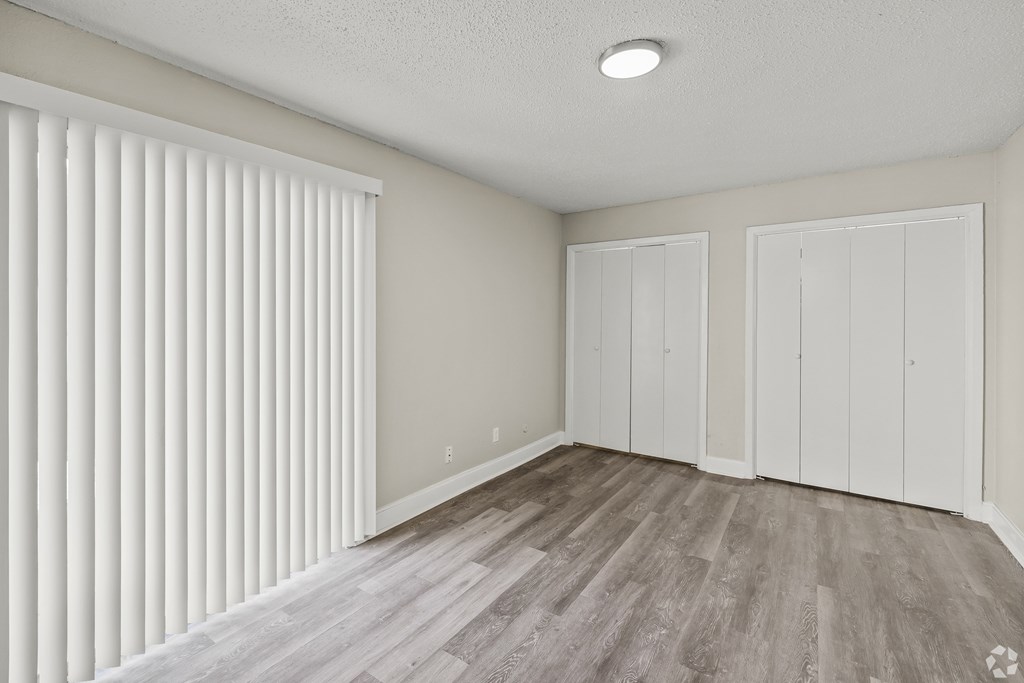 Vacant Living Area at La Bella Apartments, Fort Worth, 76116