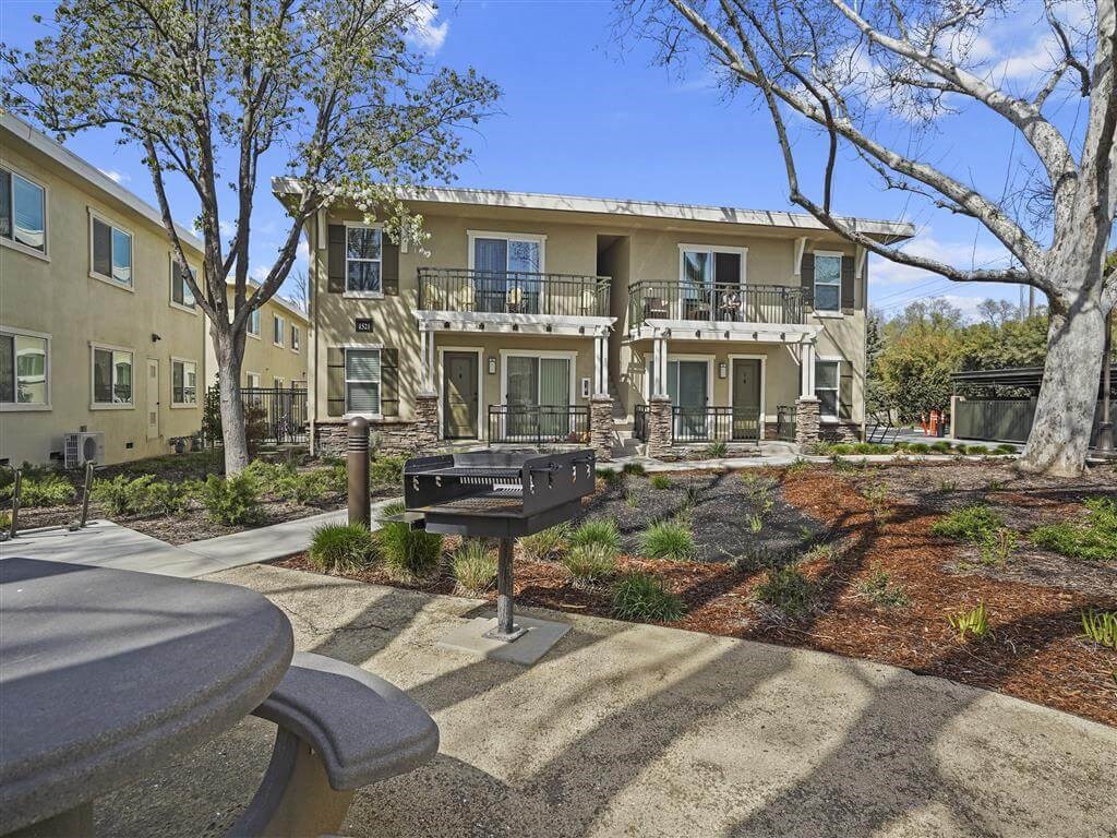 Outdoor BBQ pit at Parkside Apartments, 95616