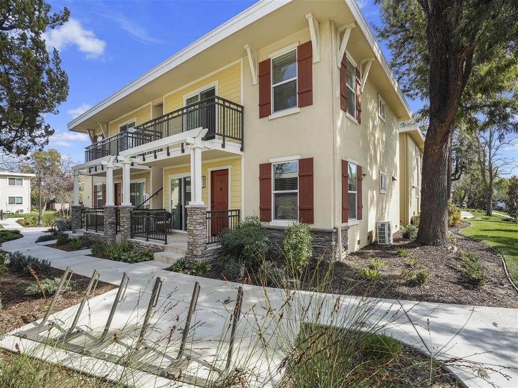 Apartment Exterior at Parkside Apartments, Davis, California