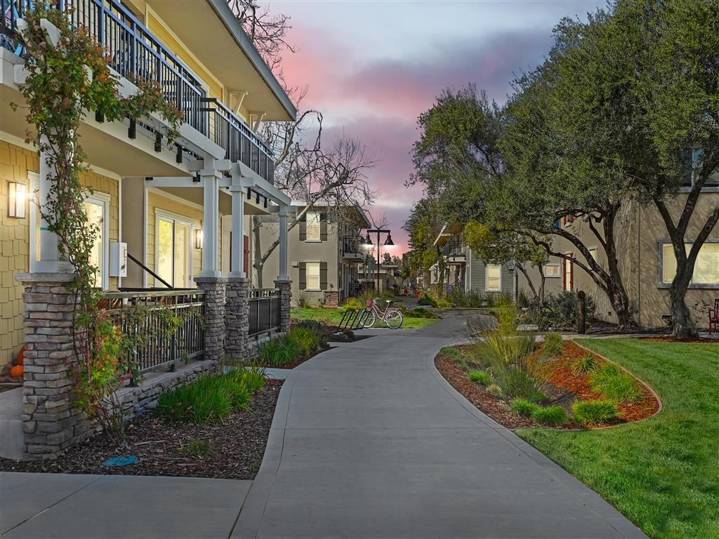 Purple sky at Dusk at Parkside Apartments, CA, 95616