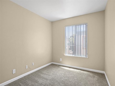 Peninsula Pines Apartments