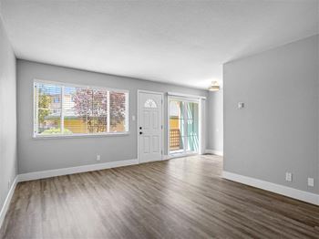 Spacious Room at Peninsula Pines Apartments, South San Francisco, California