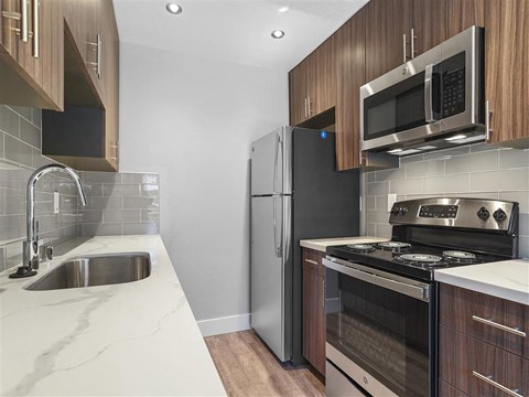 Peninsula Pines Apartments