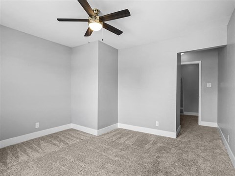 Peninsula Pines Apartments