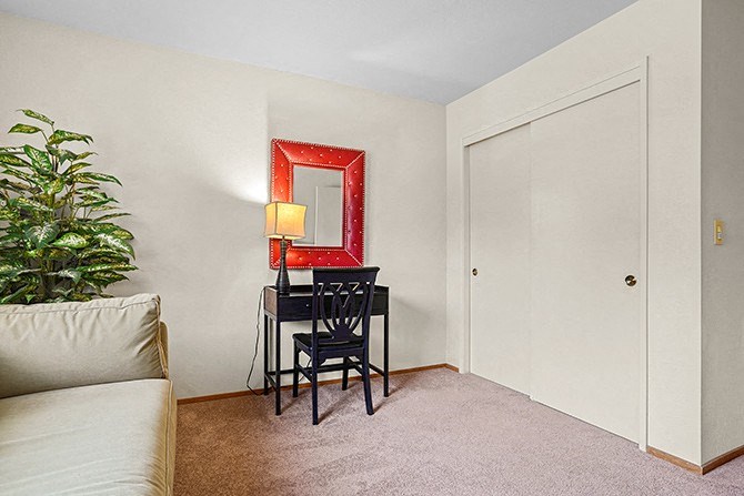 Dressing Area at Cypress Landing, Salinas, 93907