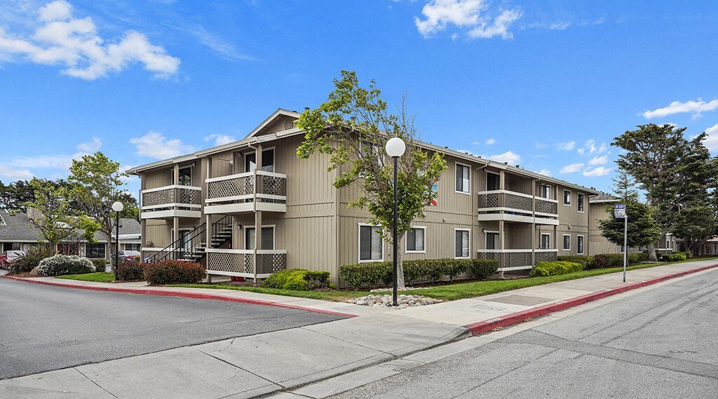 Building Entry at Cypress Landing Apartments