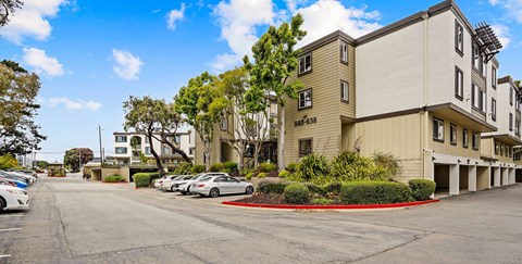 Peninsula Pines Apartments