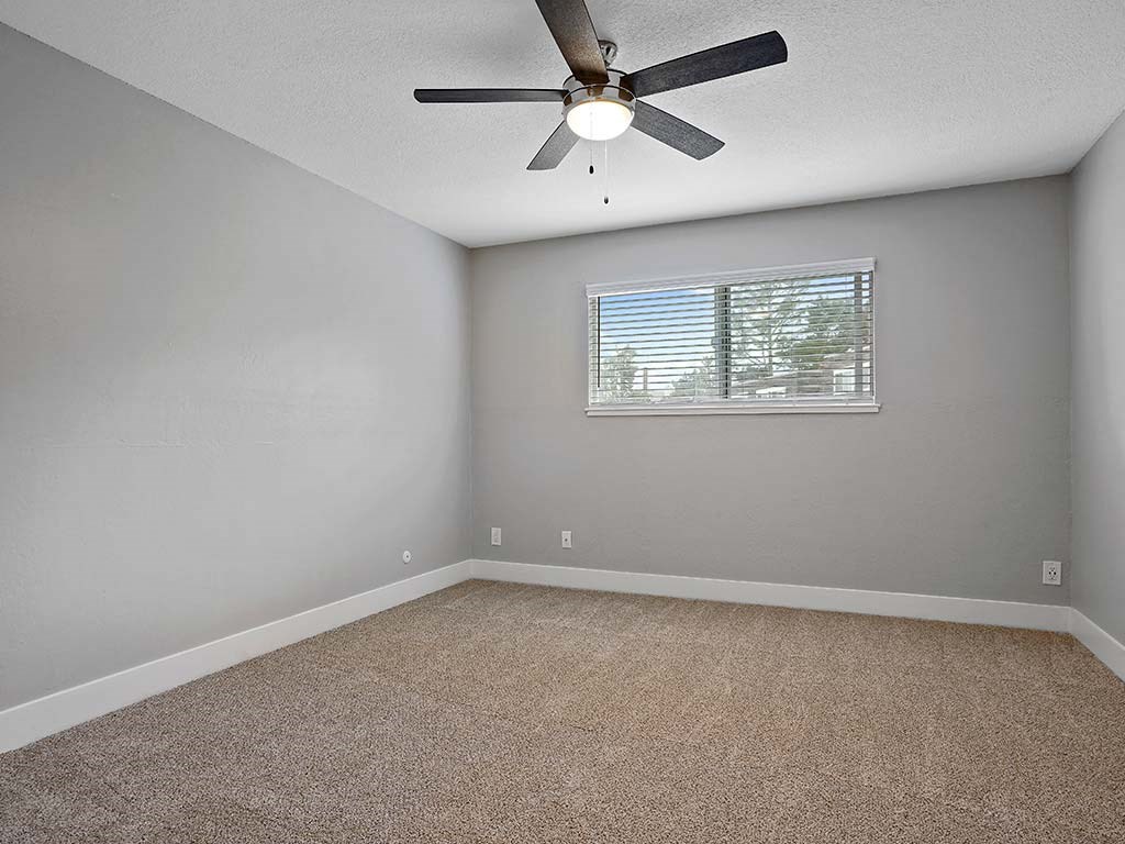 Wall-To-Wall Carpeting at Fairmont Apartments, Pacifica, CA
