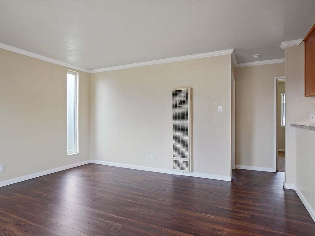 Hardwood Floors at Fairmont Apartments, Pacifica