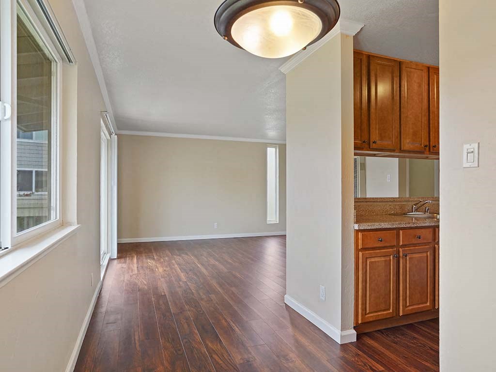 Hardwood Flooring at Fairmont Apartments, Pacifica, California