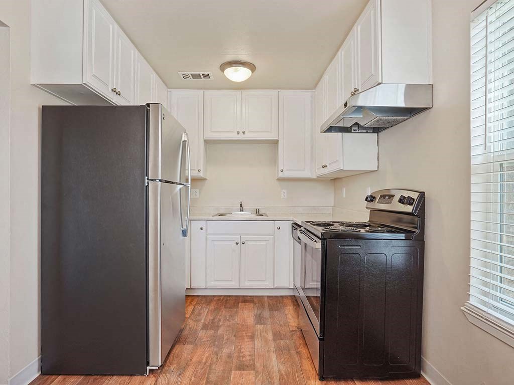 White Appliances In Kitchen at Parkside Apartments, Davis, 95616