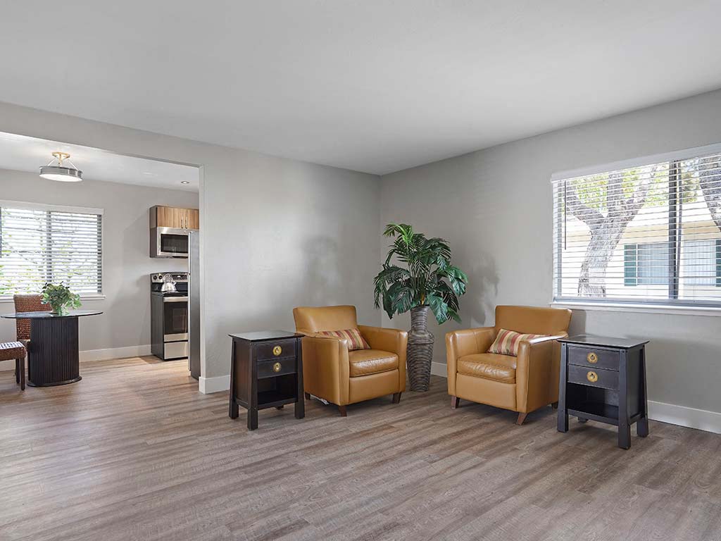 Colonial Garden Apartments is a similar property to Metropolitan Apartments located in San Mateo