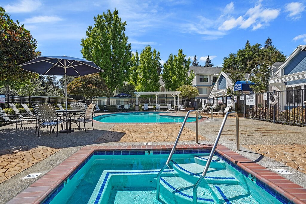 Spa and Pool at Clayton Creek Apartments, Concord