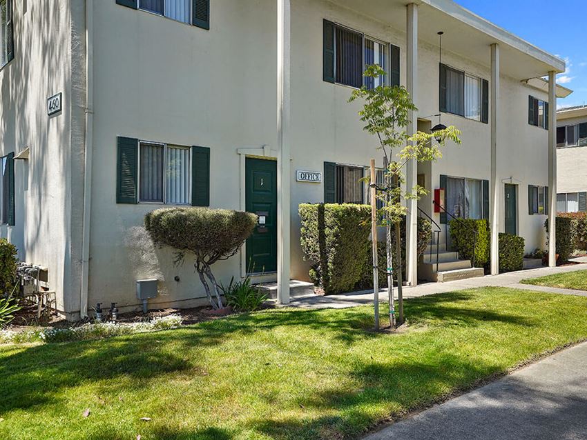 Side angle of property Side angle of property at Colonial Garden Apartments, California