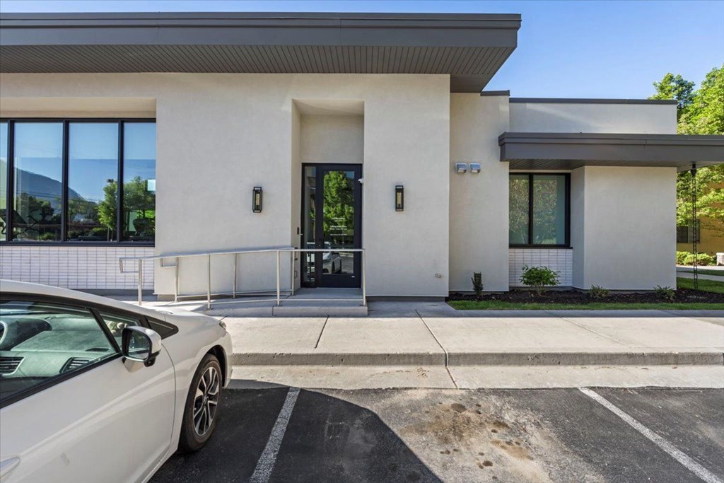 Parking Area at Siena Villas Apartments, Orem