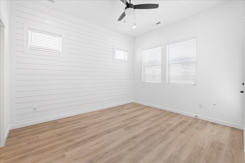 Hardwood Flooring at Alante Homes at Spring Run, Caldwell, ID