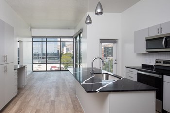 702 South Main Street Studio-2 Beds Apartment for Rent - Photo Gallery 17