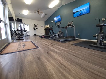 635 Northern Lights Blvd 1-3 Beds Apartment for Rent - Photo Gallery 27