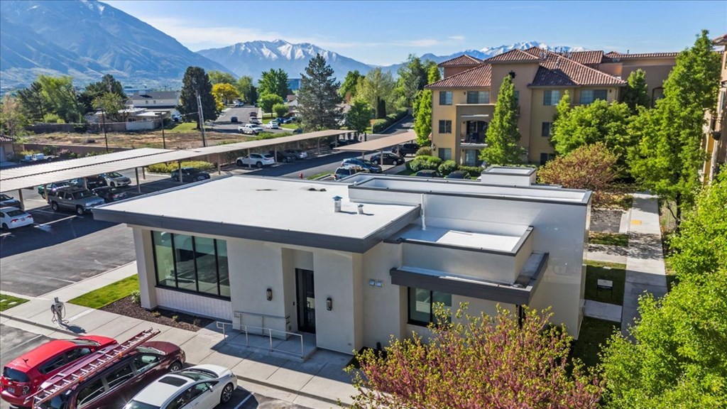 Parking Lot View at Siena Villas Apartments, Orem, UT