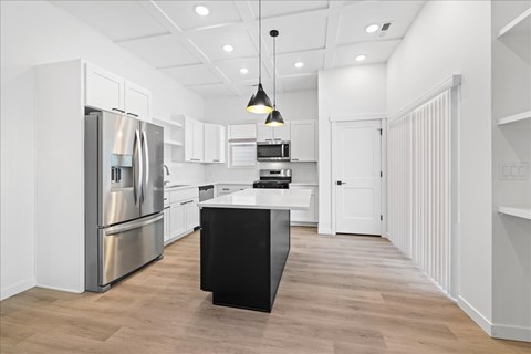Kitchen Bar With Granite Counter Top at Alante Homes at Spring Run, Idaho, 83607