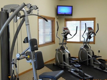 635 Northern Lights Blvd 2 Beds Apartment for Rent Photo Gallery 2