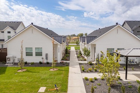 Walking Path at Alante Homes at Spring Run, Caldwell, Idaho