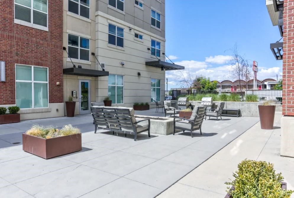 Grilling Station at 200 City View, Utah