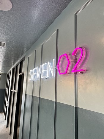 Seven o2 Main Apartments - Sign - Photo Gallery 35