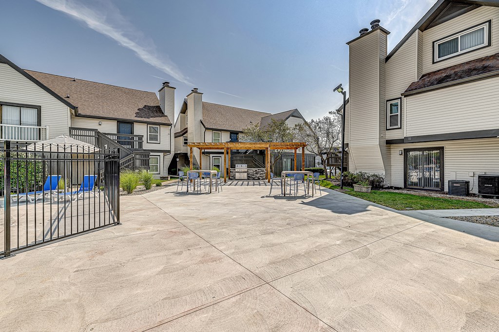 exterior view side buildings