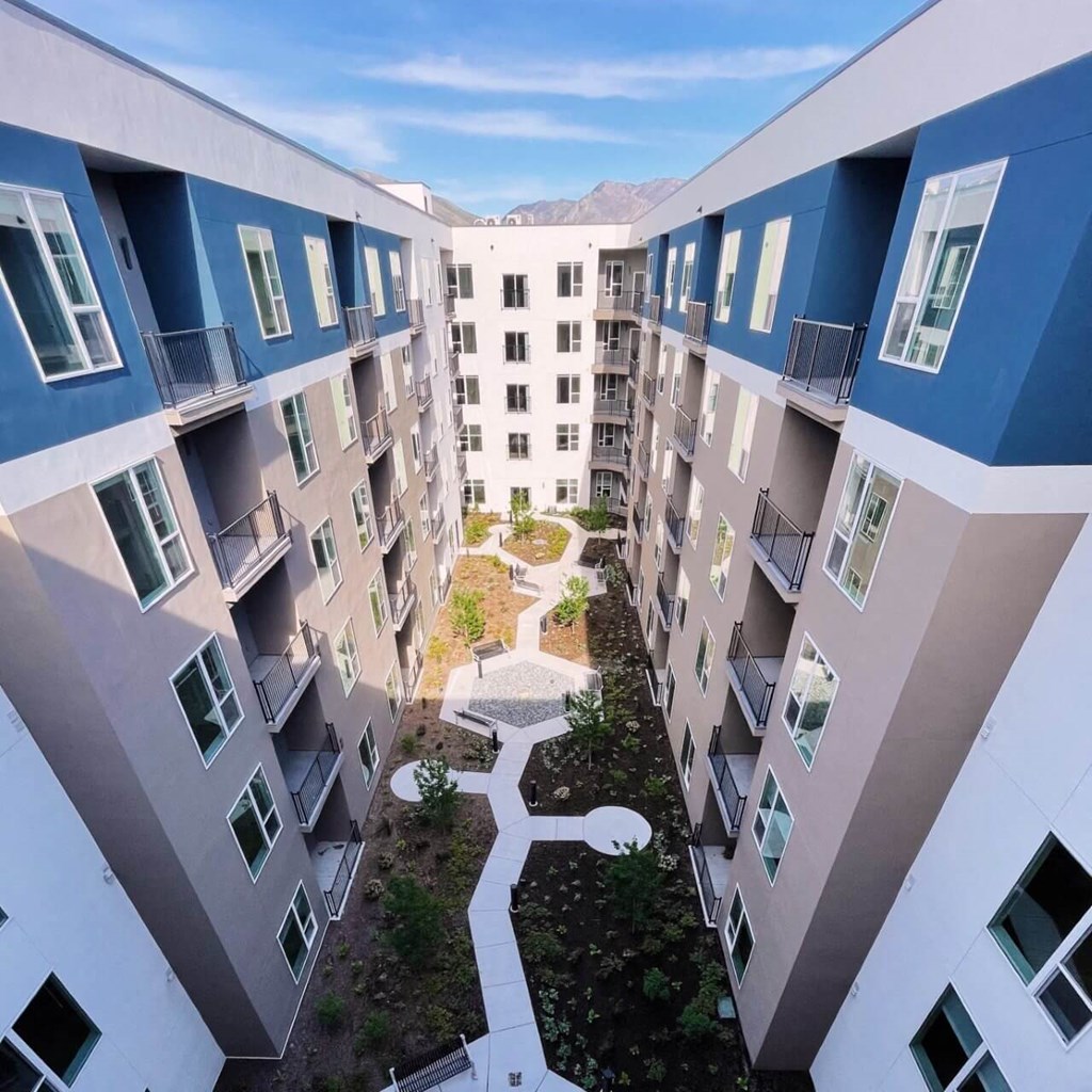 middle area seveno2 at SevenO2 Main Apartments, Salt Lake City