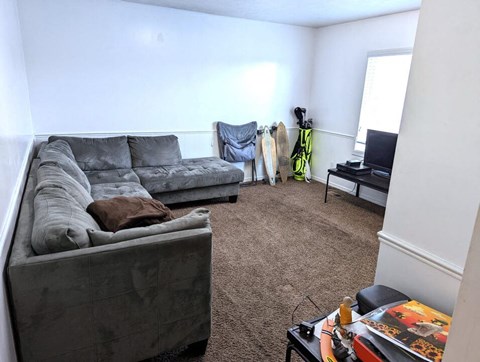 2x1 - Shared Room Main Floor