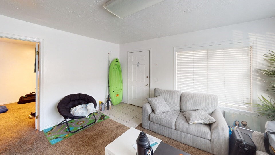 3x1 - Shared Room Main Floor