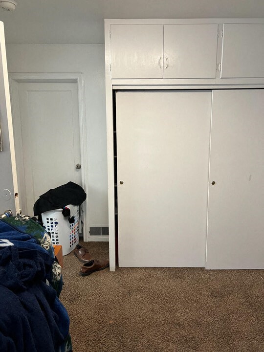 3x1 - Shared Room Main Floor