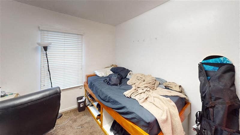 3x1 - Shared Room Main Floor