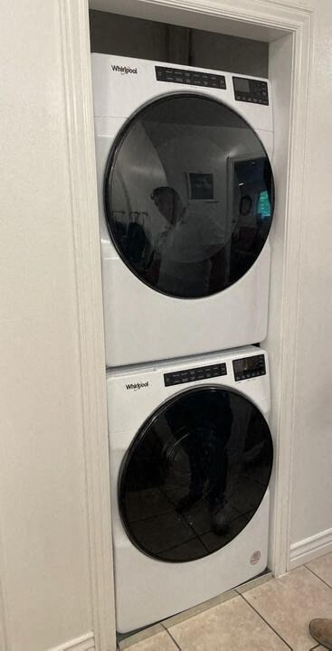 3x1 - Shared Room Main Floor