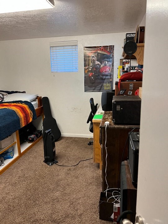 3x1 - Shared Room Basement