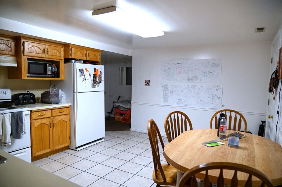 2x1 - Shared Room Basement