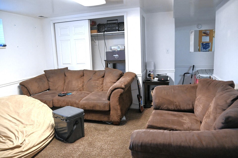 2x1 - Shared Room Basement