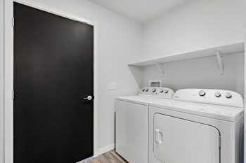 Red Rock Apartments | Washer & Dryer - Photo Gallery 16